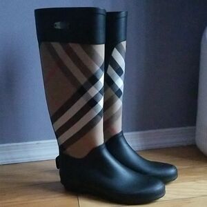 Burberry Women's Black and Brown Plaid Rain Boots Used